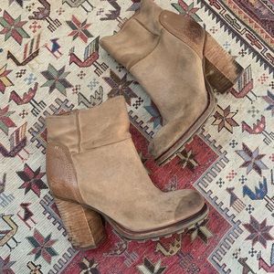 Sam Edelman tan booties 💛👢!!!!